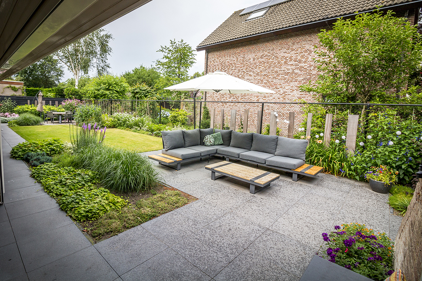 Kabelbaan Gepland schoonmaken Smalle tuin | Roosendaal – Ontwerpburo Tom Raats